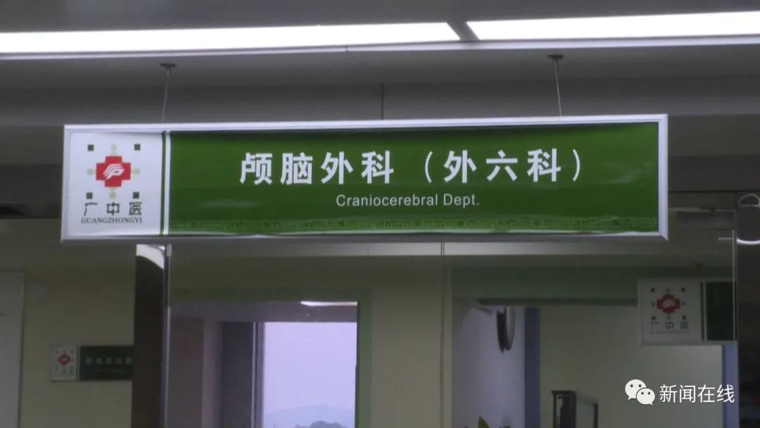 DƬ